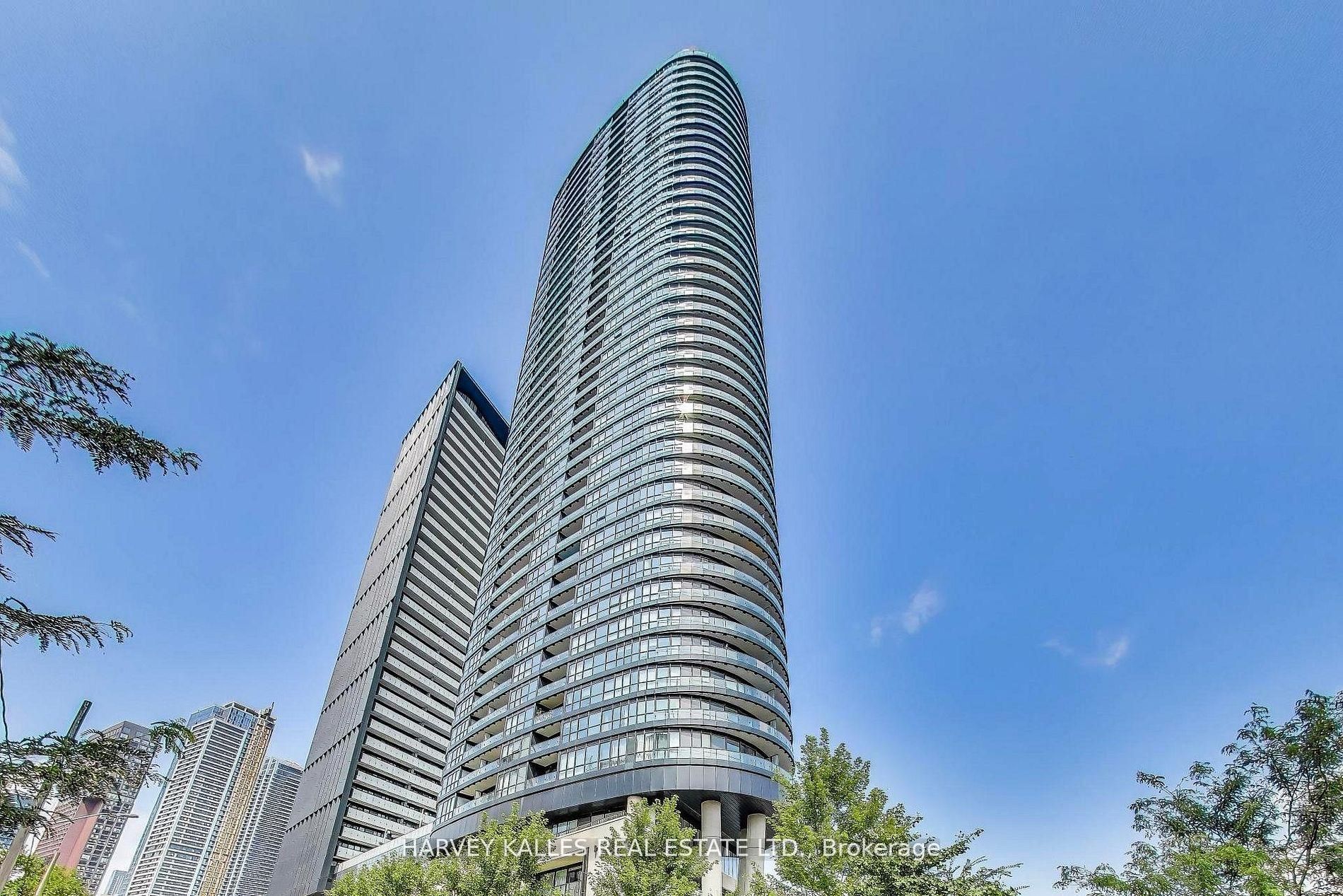 585 Bloor St E 515 — Sold by David Anderson Oey
